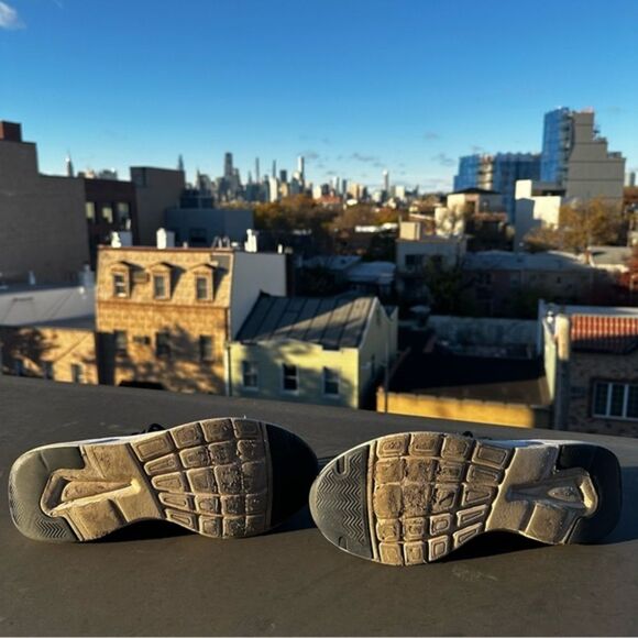 Fabletics Navy Blue Brentwood Performance Sneakers Size 7 gym running jogging - Picture 3 of 5